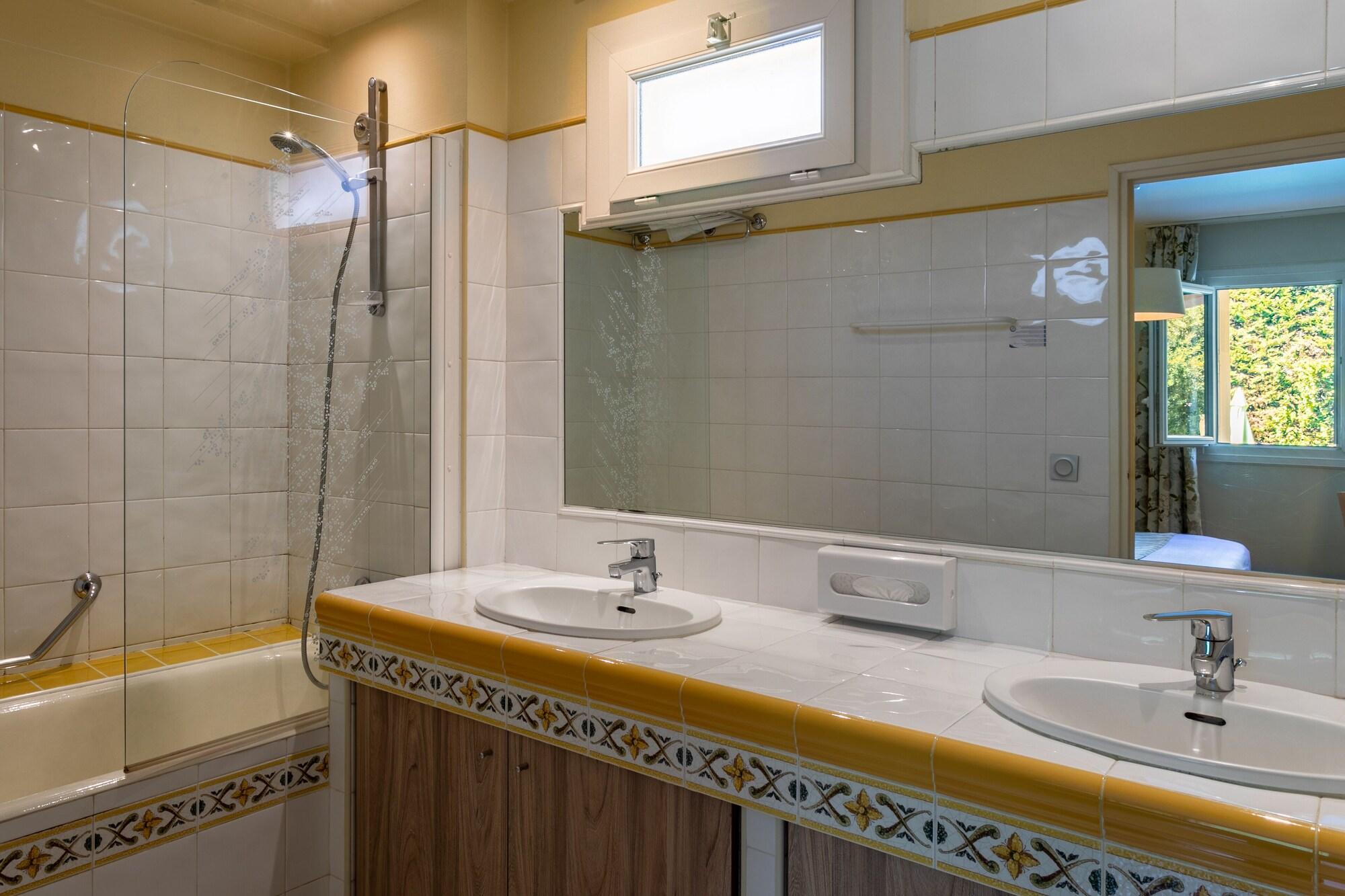 Hotel Mireille Arles Ngoại thất bức ảnh