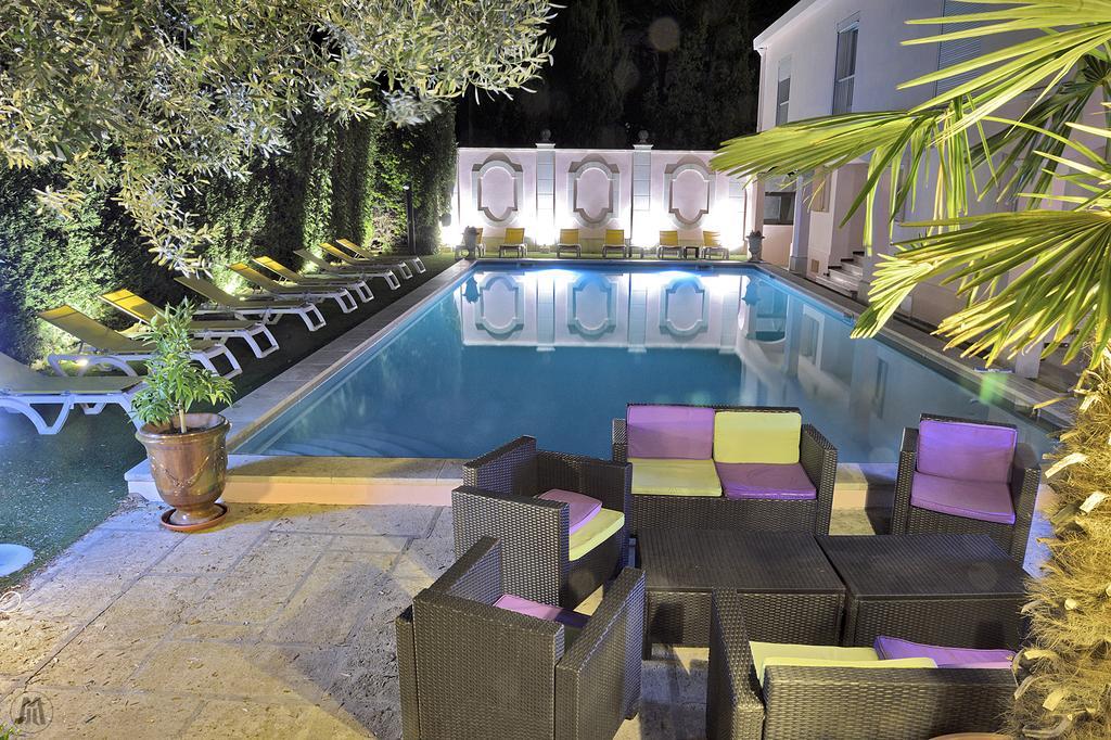 Hotel Mireille Arles Ngoại thất bức ảnh